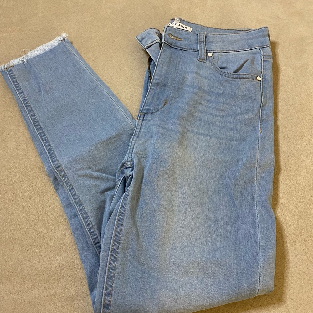 Light wash jean